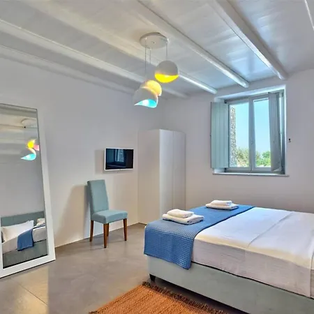 빌라 La Vitalite Luxury In Paros *